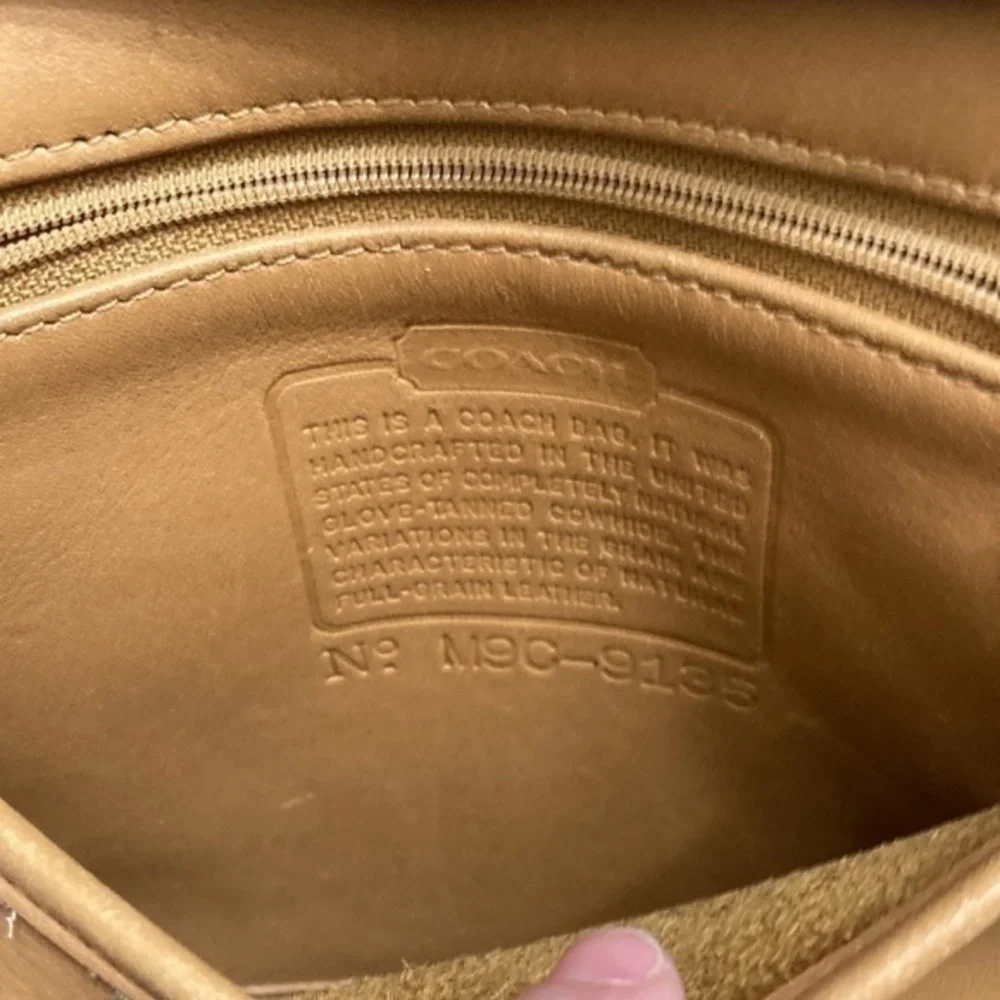 Coach tan leather vintage slim hippie bag 9135 - Picture 16 of 16